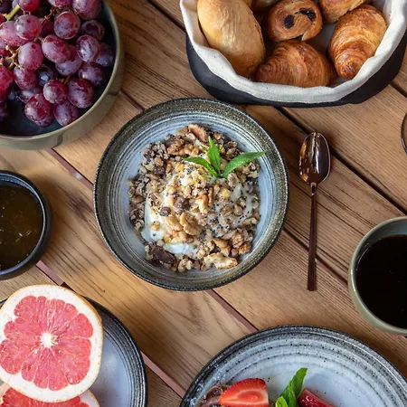 Serra Exclusive * Akrotírion